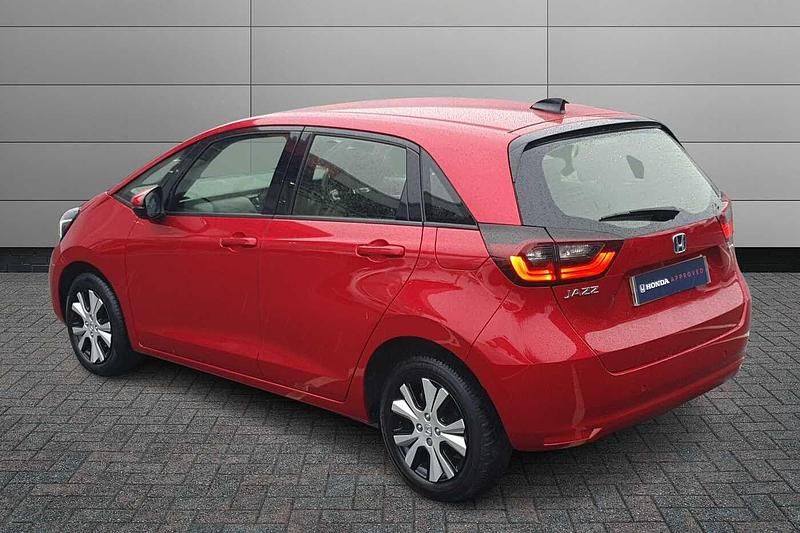 Used Honda Jazz Hybrid 109 HP (80 kW) 2023 Crystal red Hatchback