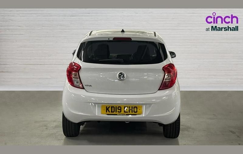 Used Vauxhall Viva 73 HP (53 kW) 2019 White Hatchback