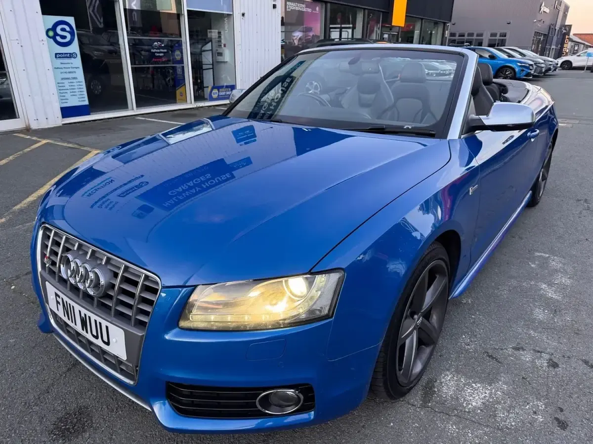 Used Audi A5 Cabriolet Comfort 272 HP (200 kW) 2011 Blue Cabriolet