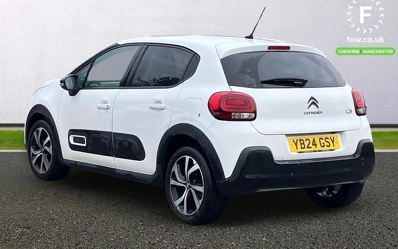 Używany Citroën C3 PureTech 83 KM (61 kW) 2024 Biały Hatchback