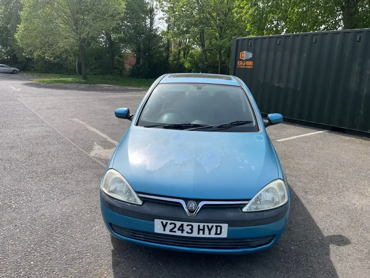 Begagnad Vauxhall Corsa Comfort 75 HK (55 kW) 2001 Blå Halvkombi