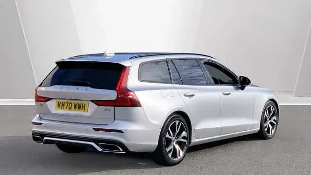 Used Volvo V60 R-Design 194 HP (142 kW) 2021 Estate
