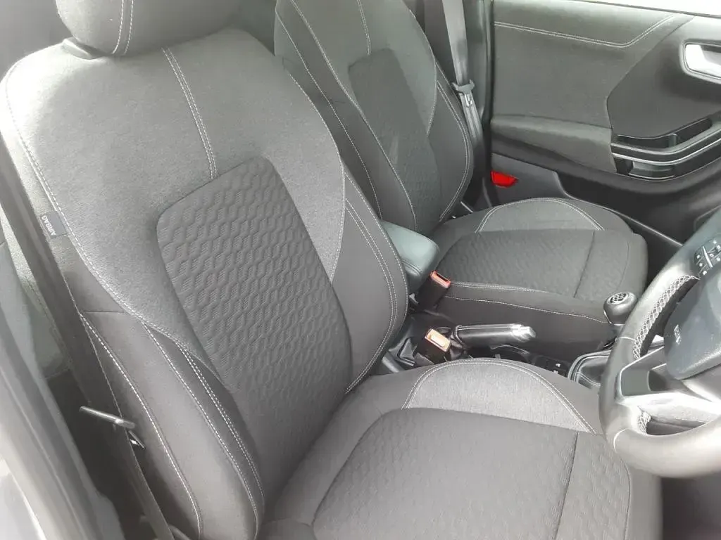 Gebraucht Ford Puma Titanium 2023 Silber SUV