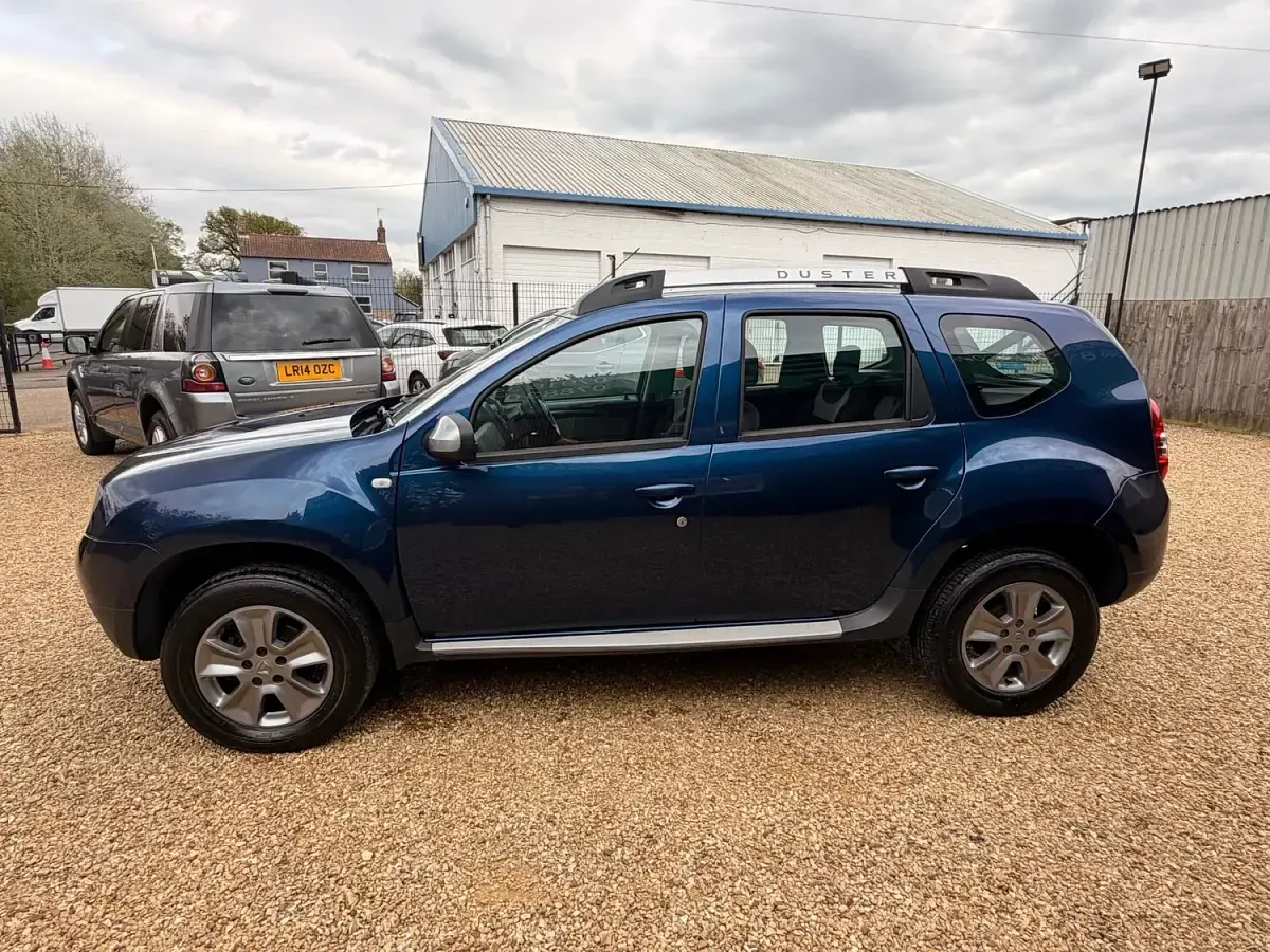 Used Dacia Duster Lauréate 2017 Blue SUV