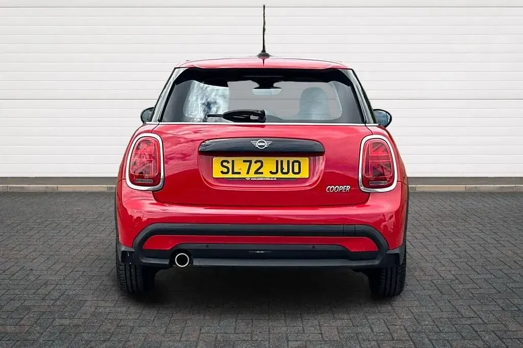 Used Mini Cooper Classic 136 HP (100 kW) 2022 Red Hatchback