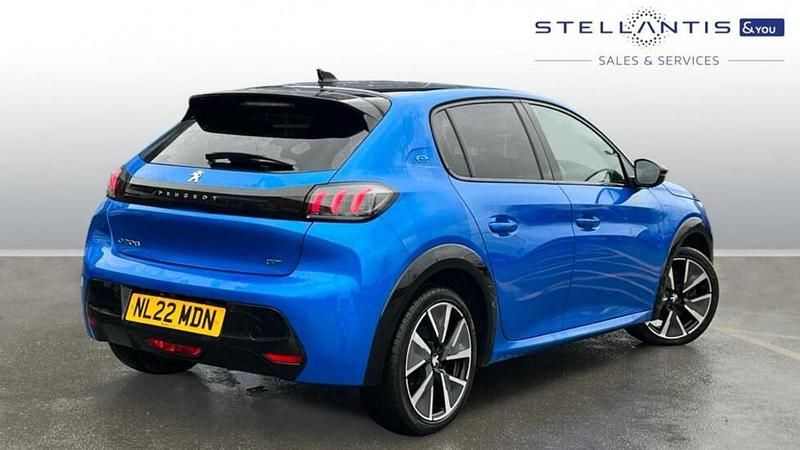 Used Peugeot e-208 Premium 98 kW (134 HP) 2022 Blue Hatchback