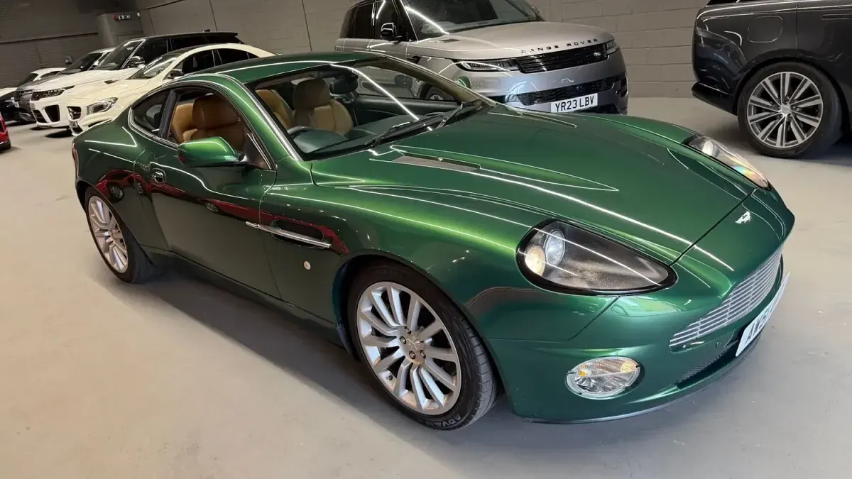 Used Aston Martin Vanquish 466 HP (342 kW) 2001 Green Coupe