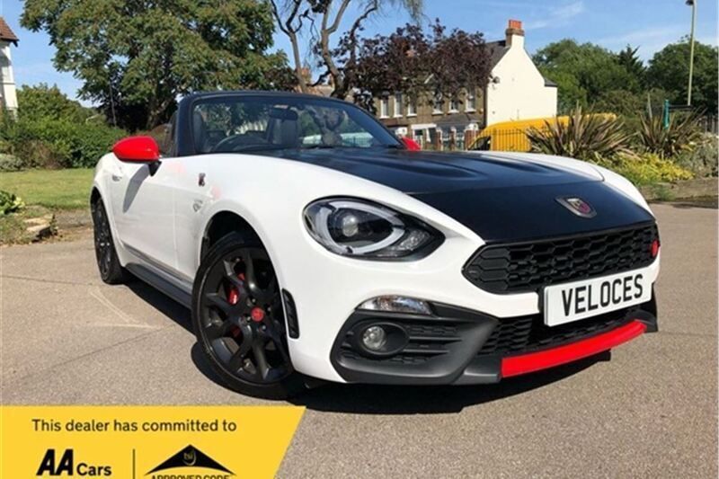 White Used 2016 Fiat 124 Spider Cabriolet | £17,995 (Expensive) - Image 1/4