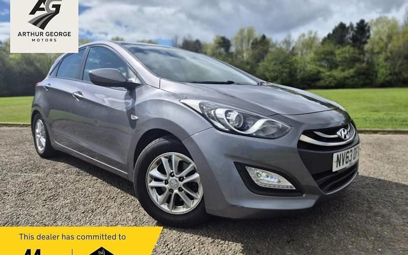 Begagnad Hyundai i30 Active 110 HK (80 kW) 2013 Halvkombi