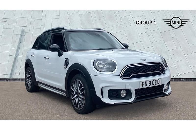 White Used 2019 Mini Cooper S Countryman Sport SUV | £18,995 (Fair price) - Image 1/4