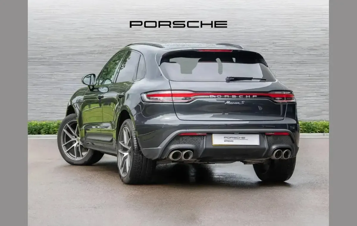 Used Porsche Macan 374 HP (275 kW) 2024 Grey SUV