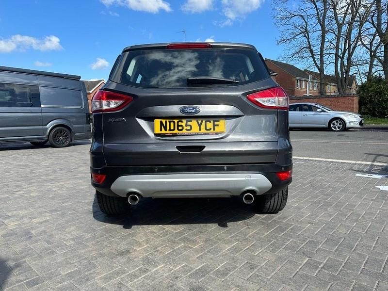 Używany Ford Kuga Titanium 150 KM (110 kW) 2016 Szary SUV