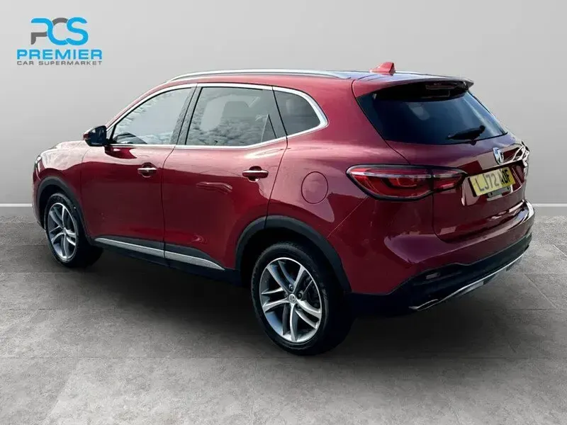 Used MG HS Exclusive 2023 Dynamic red SUV