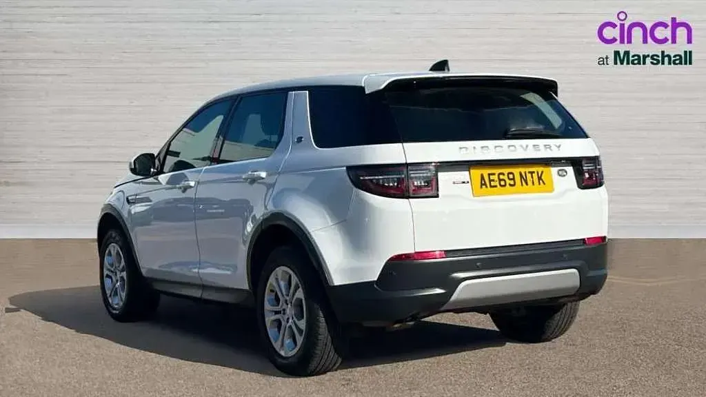 Used Land Rover Discovery Sport S 180 HP (132 kW) 2019 White SUV
