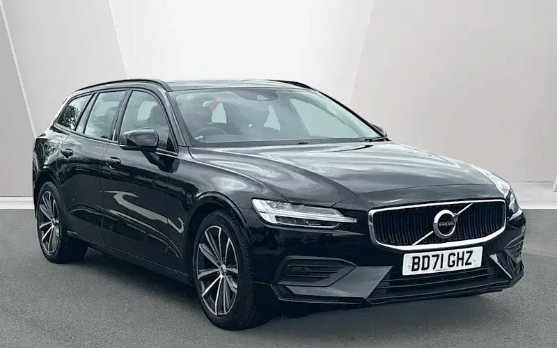 Used Volvo V60 Momentum 197 HP (144 kW) 2021 Estate