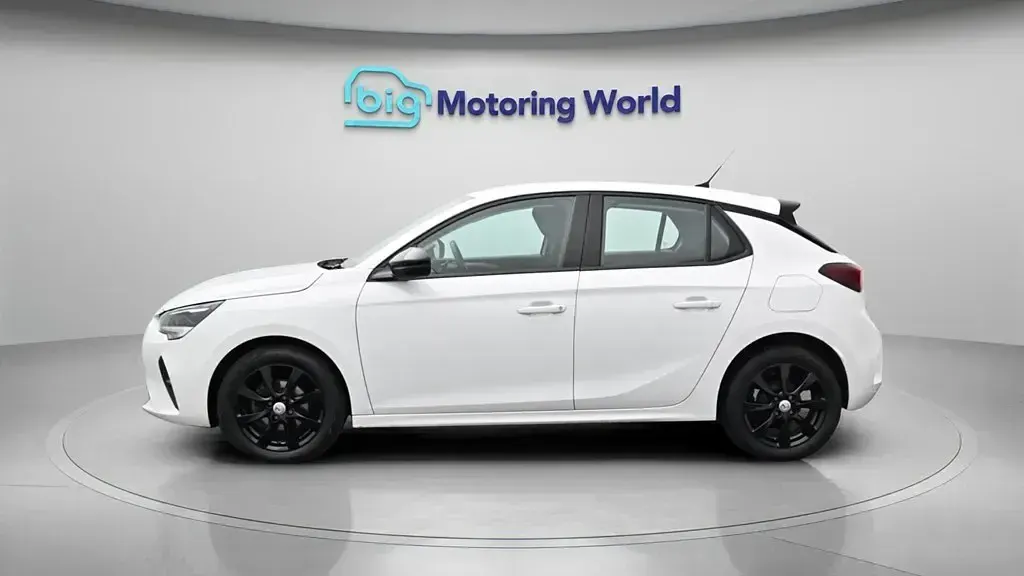 Używany Vauxhall Corsa Design Edition 75 KM (55 kW) 2023 Biały Hatchback