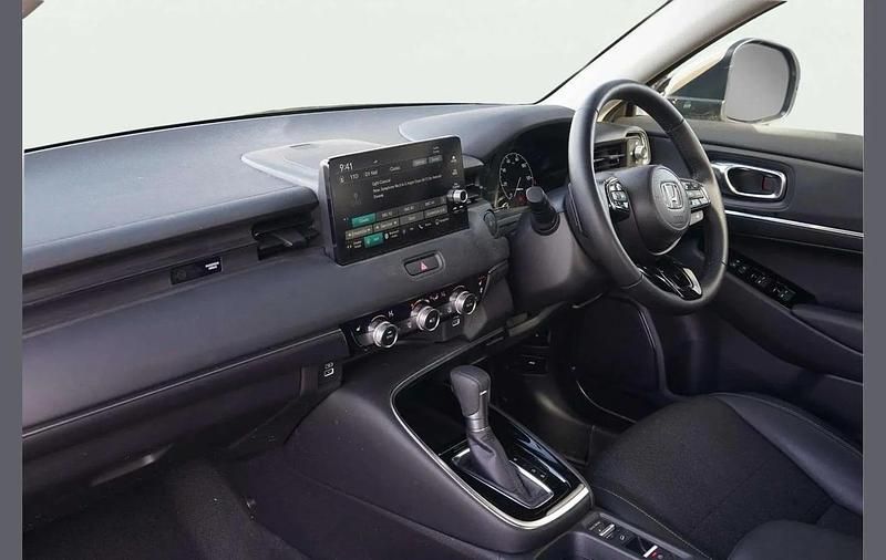 Used Honda HR-V Advance 128 HP (94 kW) 2024 Beige SUV