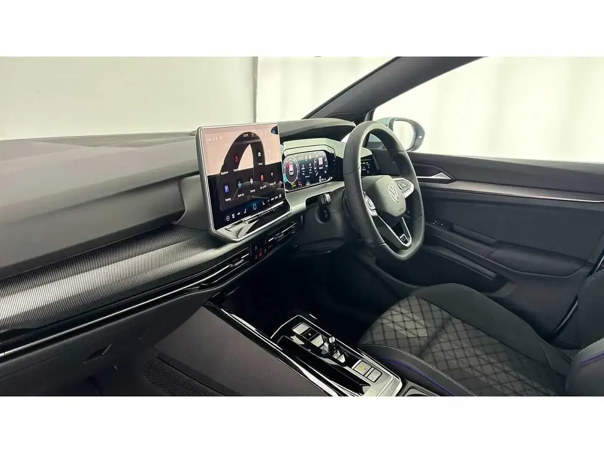 Used VW Golf VIII R-line 150 HP (110 kW) 2026 Blue Hatchback