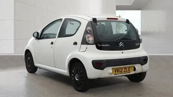 Begagnad Citroën C1 2012 Vit Halvkombi