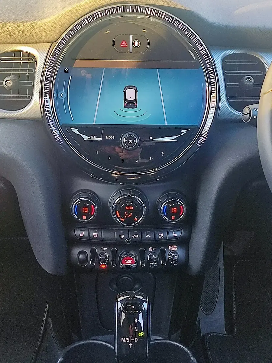 Used Mini Cooper Exclusive 2023 Silver Hatchback