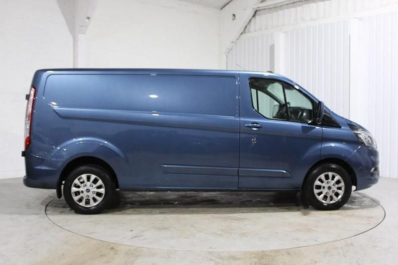 Used Ford Transit Custom Limited 130 HP (95 kW) 2021 Blue Van
