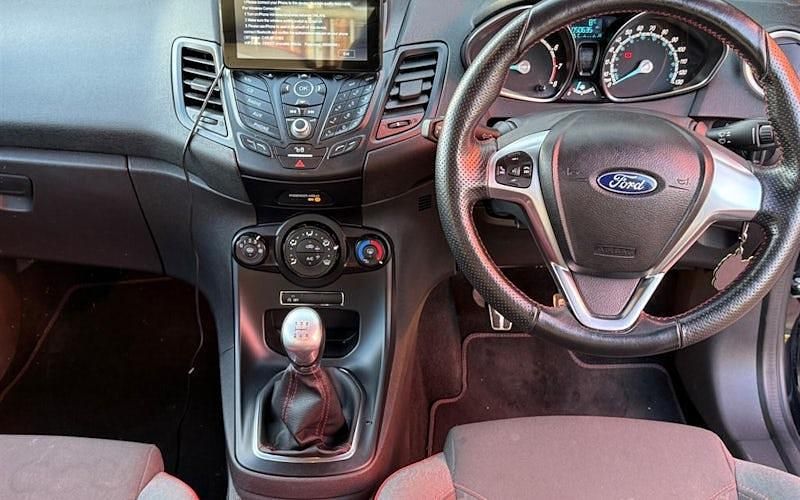 Used Ford Fiesta ST-Line 140 HP (102 kW) 2017 Hatchback