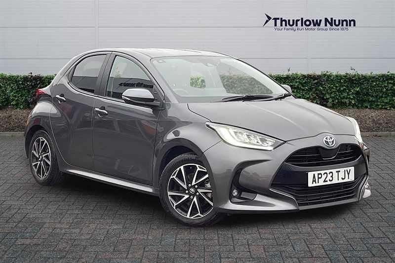 Used Toyota Yaris Hybrid Design 116 HP (85 kW) 2023 Grey Hatchback