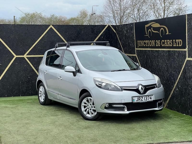 Used Renault Scénic III Dynamique 2015 Silver MPV