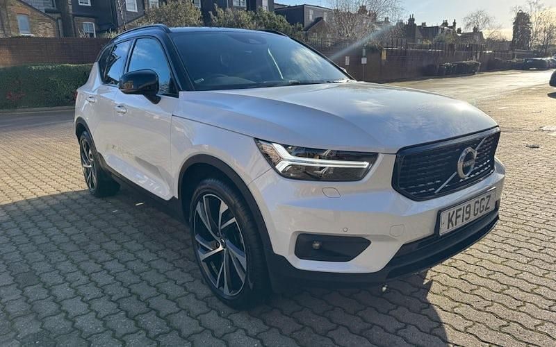 Used Volvo XC40 R-Design Pro 190 HP (139 kW) 2019 White SUV