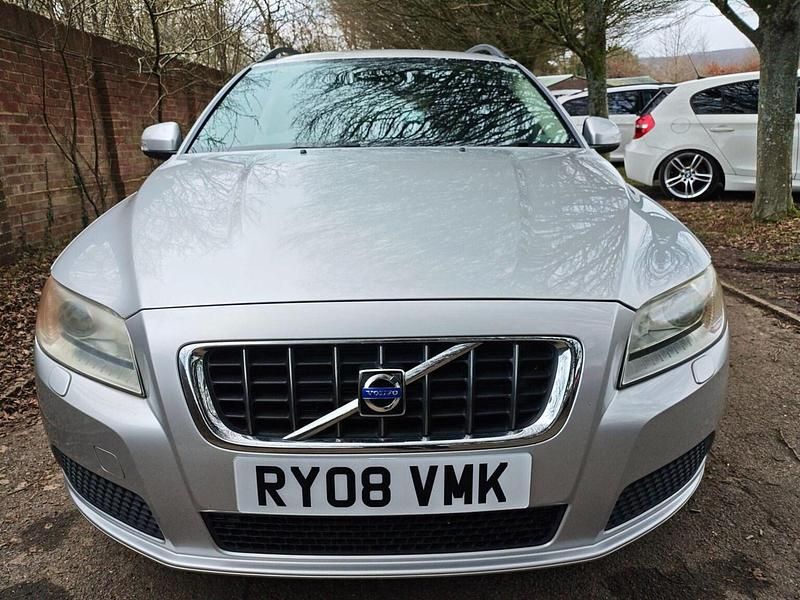Used Volvo V70 SE 2025 Silver Estate