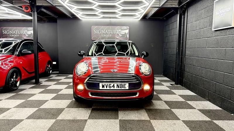 Usado Mini Cooper Hatch 136 CV (100 kW) 2014 Rojo Utilitario