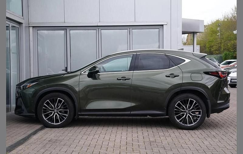 Used Lexus NX450h+ 301 HP (221 kW) 2024 Green SUV