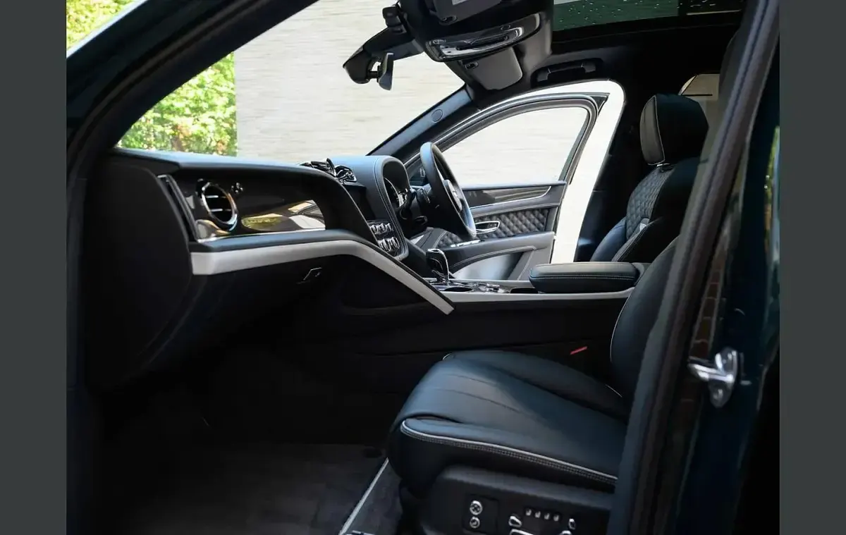 Used Bentley Bentayga 542 HP (398 kW) 2025 Green SUV