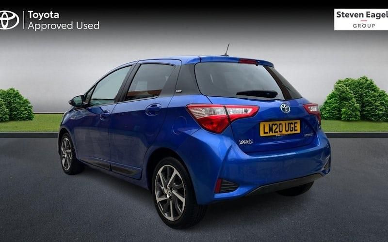 Used Toyota Yaris Hybrid 101 HP (74 kW) 2020 Hatchback