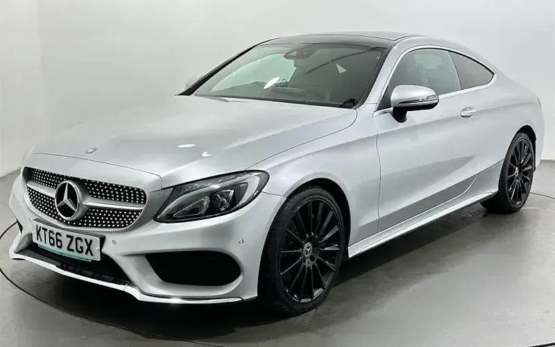 Usado Mercedes C250 AMG Line Premium Plus 204 HP (150 kW) 2017 Prateado Coupé