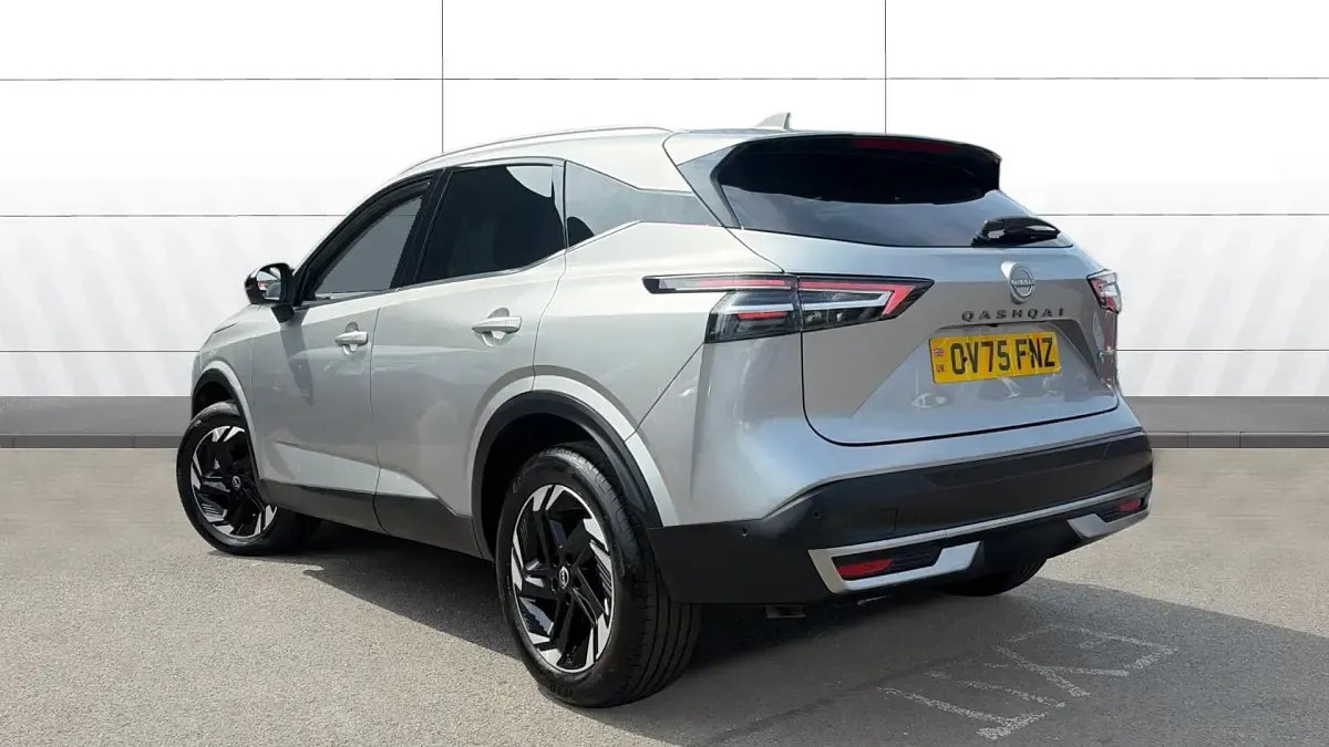 Used Nissan Qashqai N-Connecta 205 HP (150 kW) 2025 Silver SUV