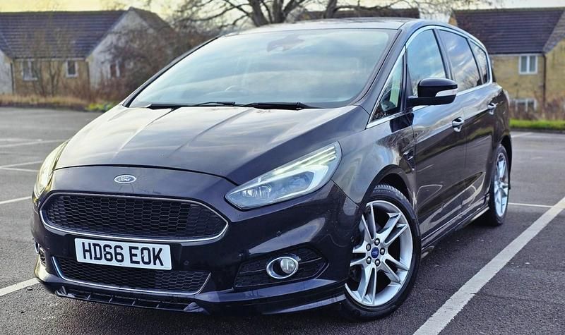 Used Ford S-MAX Sport 180 HP (132 kW) 2016 Black MPV