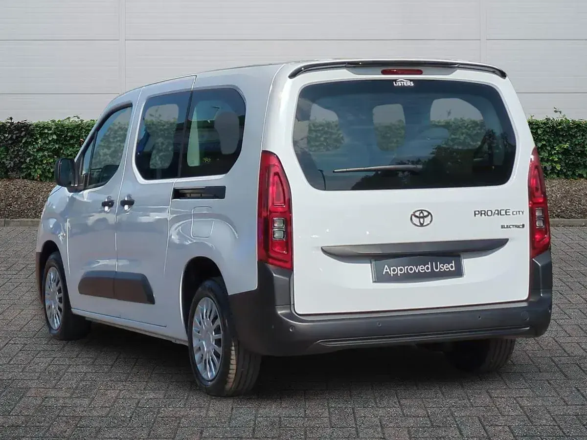 New Toyota Proace Verso City 100 kW (136 HP) 2026 White Estate