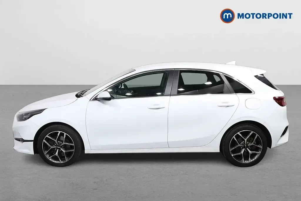 Używany Kia Ceed 2022 Biały Hatchback
