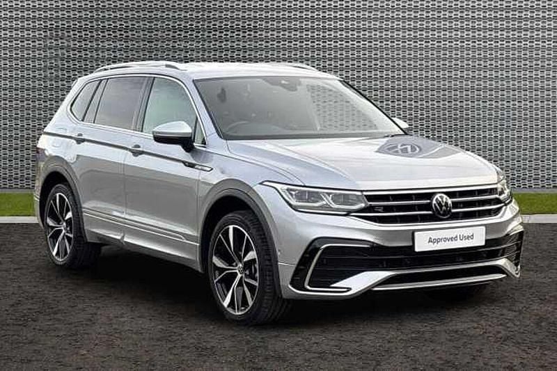 Used 2025 VW Tiguan Allspace SUV | £32,846 (Fair price) - Image 1/4