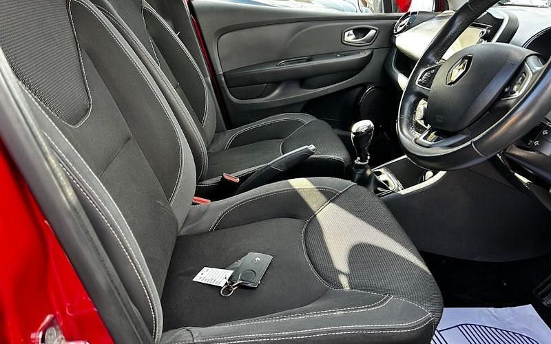 Used Renault Clio IV Dynamique 90 HP (66 kW) 2018 Hatchback