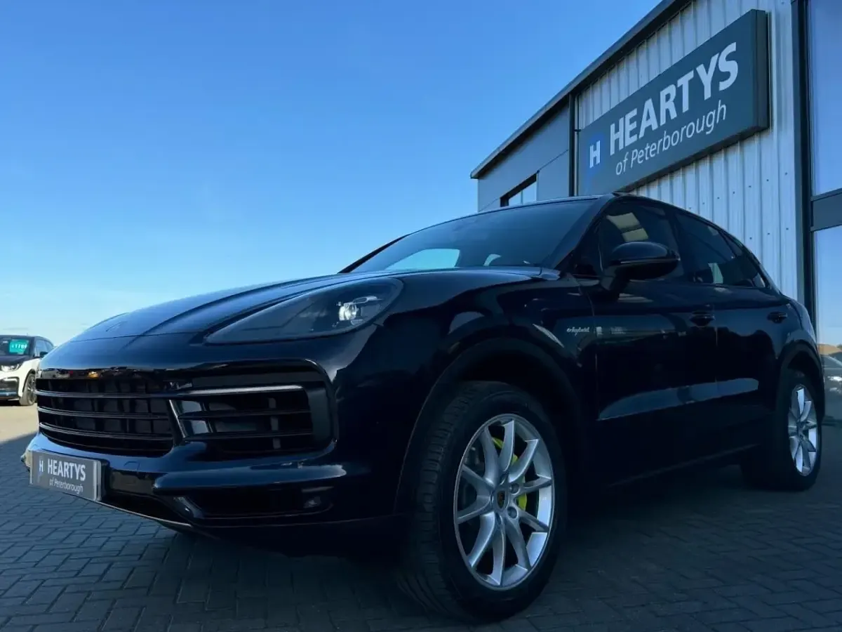 Begagnad Porsche Cayenne 462 HK (339 kW) 2019 Blå SUV