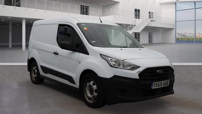 White Used 2020 Ford Transit Connect MPV | £6,495 (Super price) - Image 1/4
