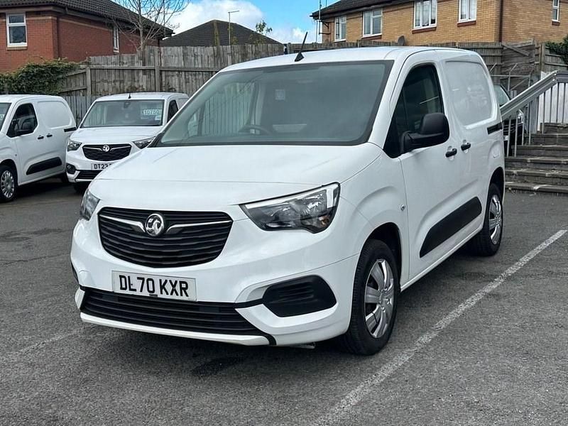 Used Vauxhall Combo Sportive 100 HP (73 kW) 2020 White MPV