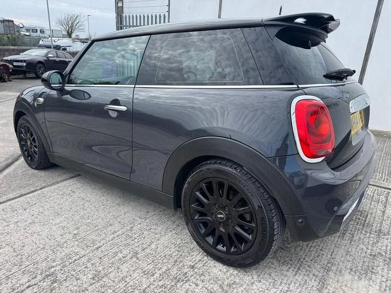 Usado Mini Cooper 2024 Plateado Utilitario