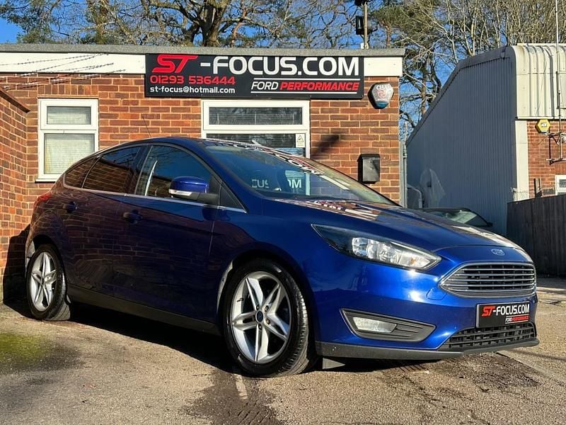 Used Ford Focus Zetec 120 HP (88 kW) 2016 Blue Hatchback