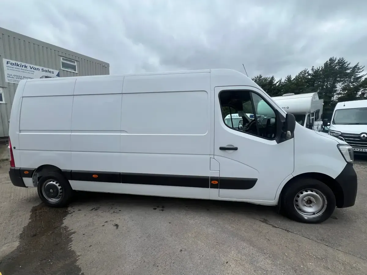 Used Renault Master Business 2020 White MPV