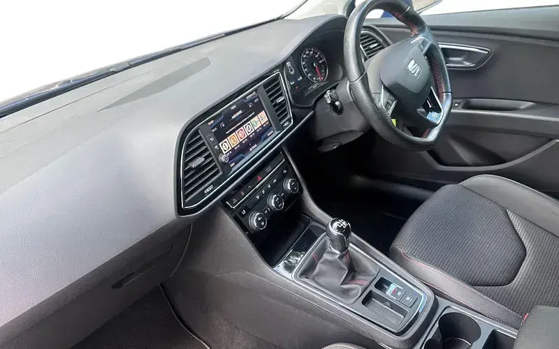 Used Seat Leon FR 131 HP (96 kW) 2018 Blue Estate