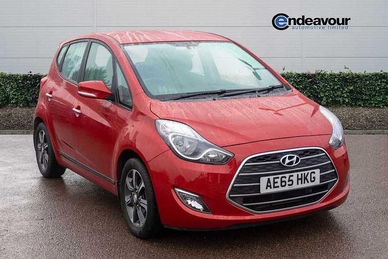 Used Hyundai ix20 SE 125 HP (91 kW) 2015 Red Hatchback