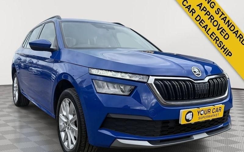 Usado Skoda Kamiq SE 95 CV (69 kW) 2022 Azul SUV
